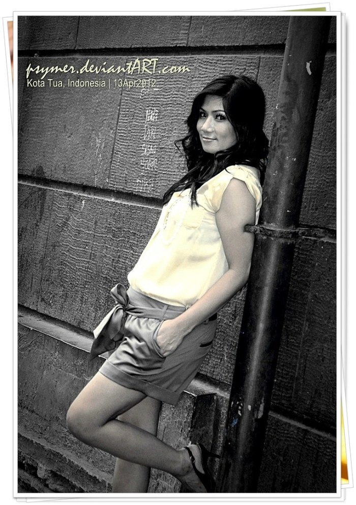 "Let the world know you as you are, not as you think you should be, because sooner or later, if you are posing, you will forget the pose, and then where are you?" ---Fanny Brice