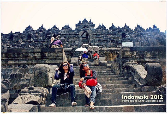 Taking a rest...  --click on image for a full view :)