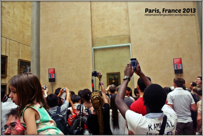 Paris France - Capturing the Monalisa Smile :)